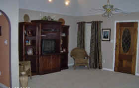 pikecove03z.jpg (46848 bytes)