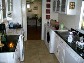 woodmont-kitchenz.jpg (36975 bytes)